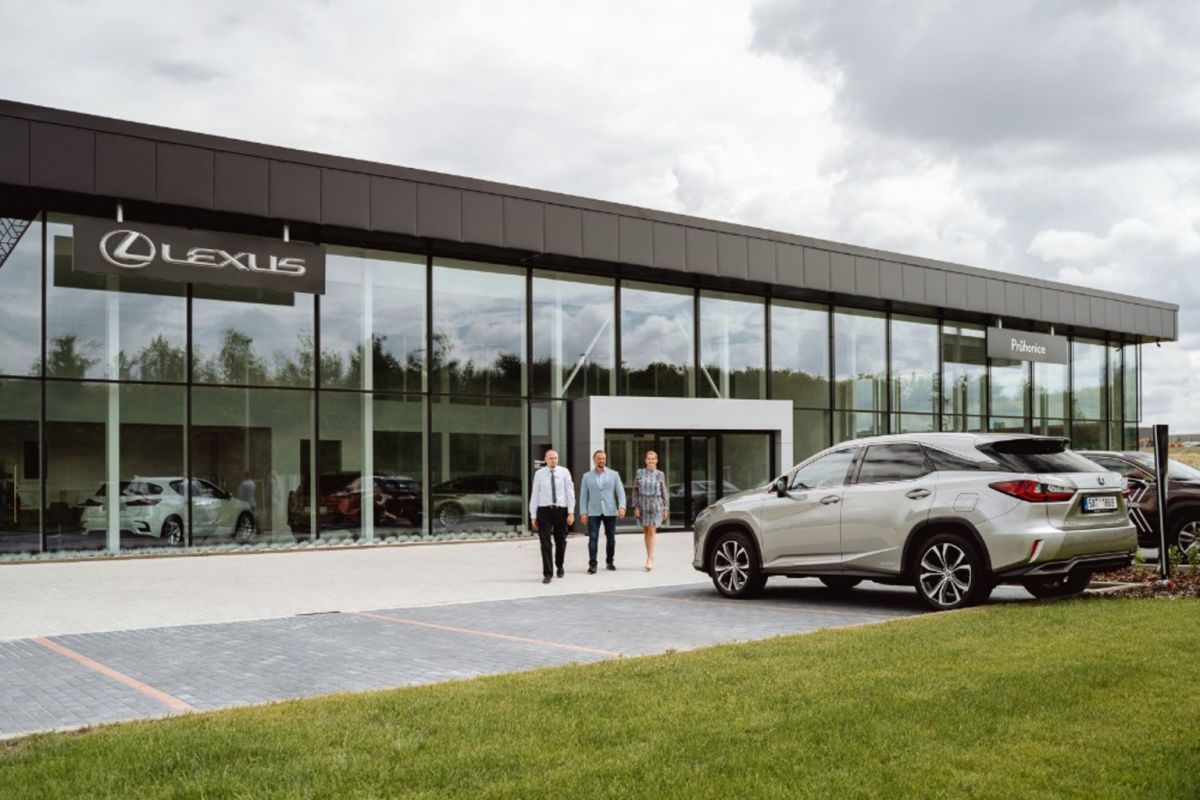 Lexus otevřel zážitkový showroom v japonském duchu