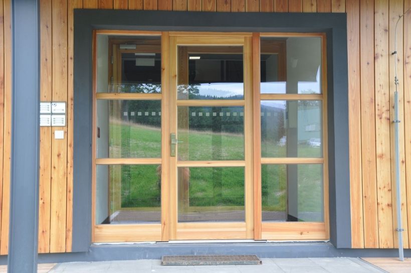 Pila Novotný – Dřevěná okna a dveře s puncem opravdové kvality