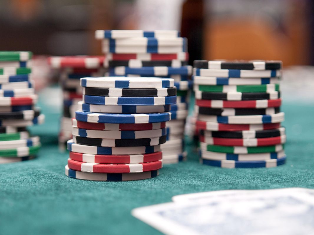 Léto plné bonusů: Objevte způsoby, jak efektivně hrát v online casinu a využít všech výhod