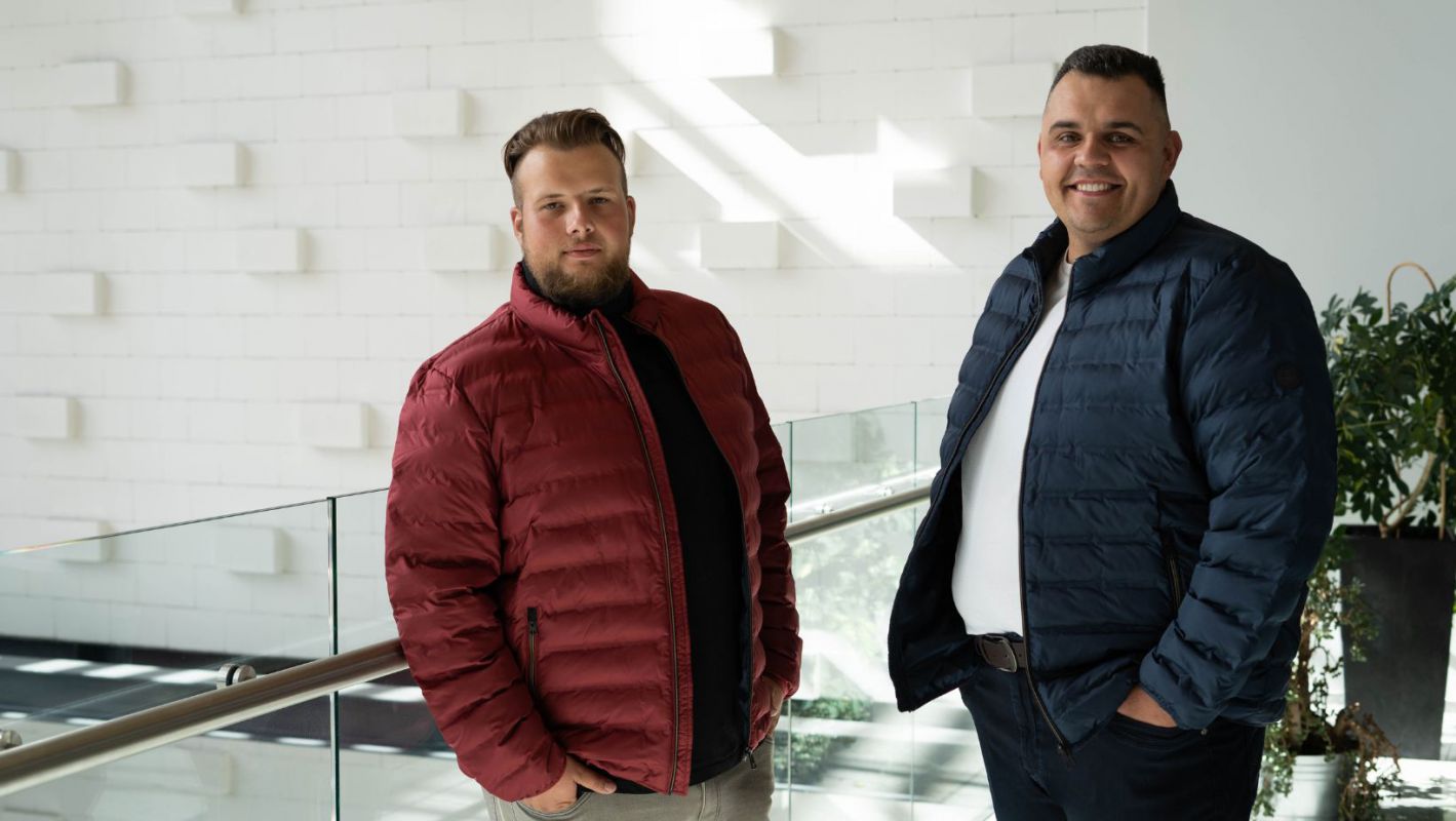 Počasí jako na houpačce? Mám na to řešení! Průvodce přechodnými bundami pro pořádné chlapy