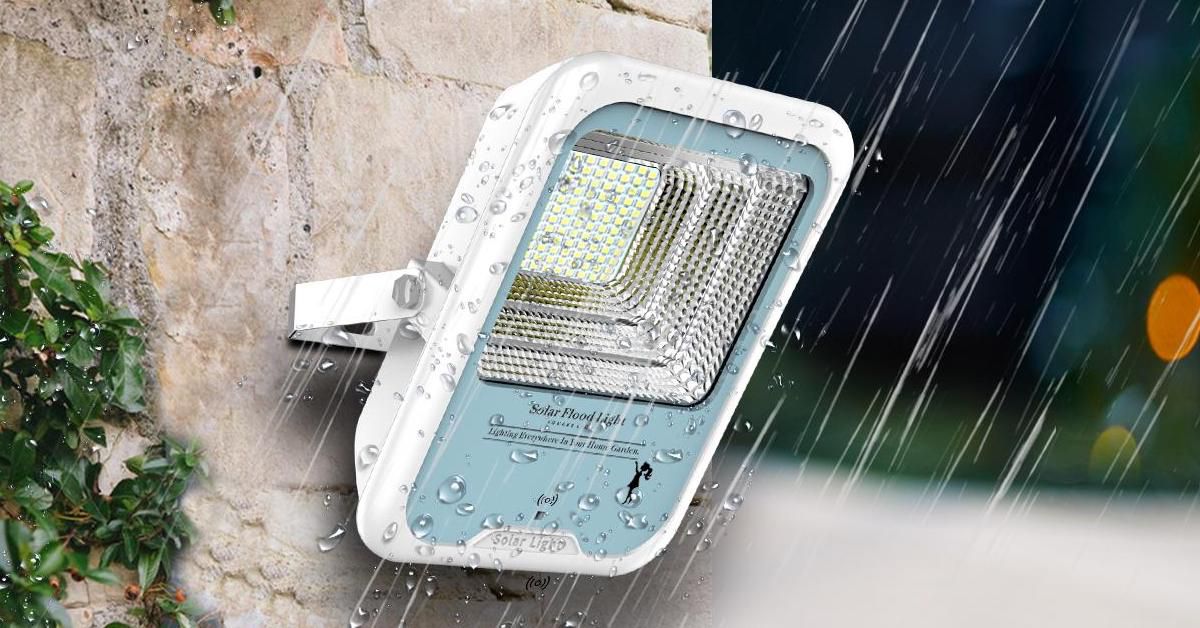 Jak propojit solární světla se senzory pohybu a časovači a využít energii naplno?